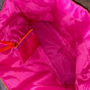 Clinique Bags - BOGO SALE |NWOT | Clinique | Tote Bag & Coin Purse Clinique Bags - BOGO SALE |NWOT | Clinique | Tote Bag & Coin Purse